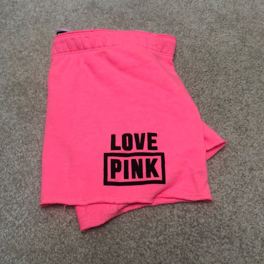 Shorts - Picture 3 of 3